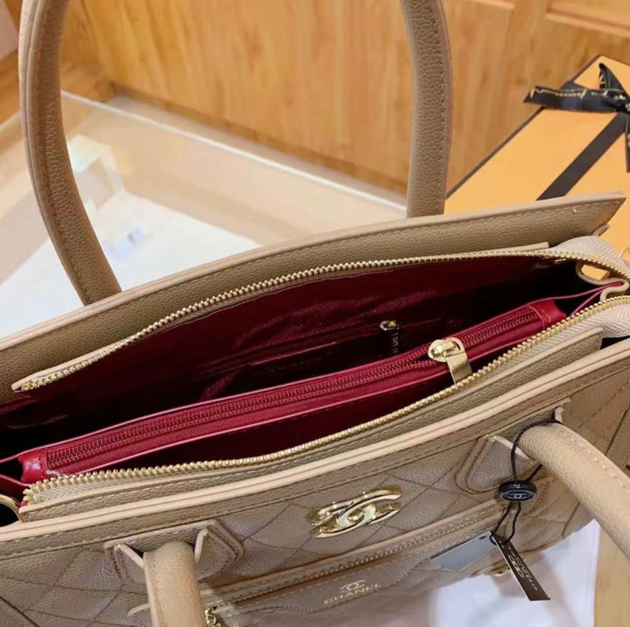 Sac à main:CHANEL
