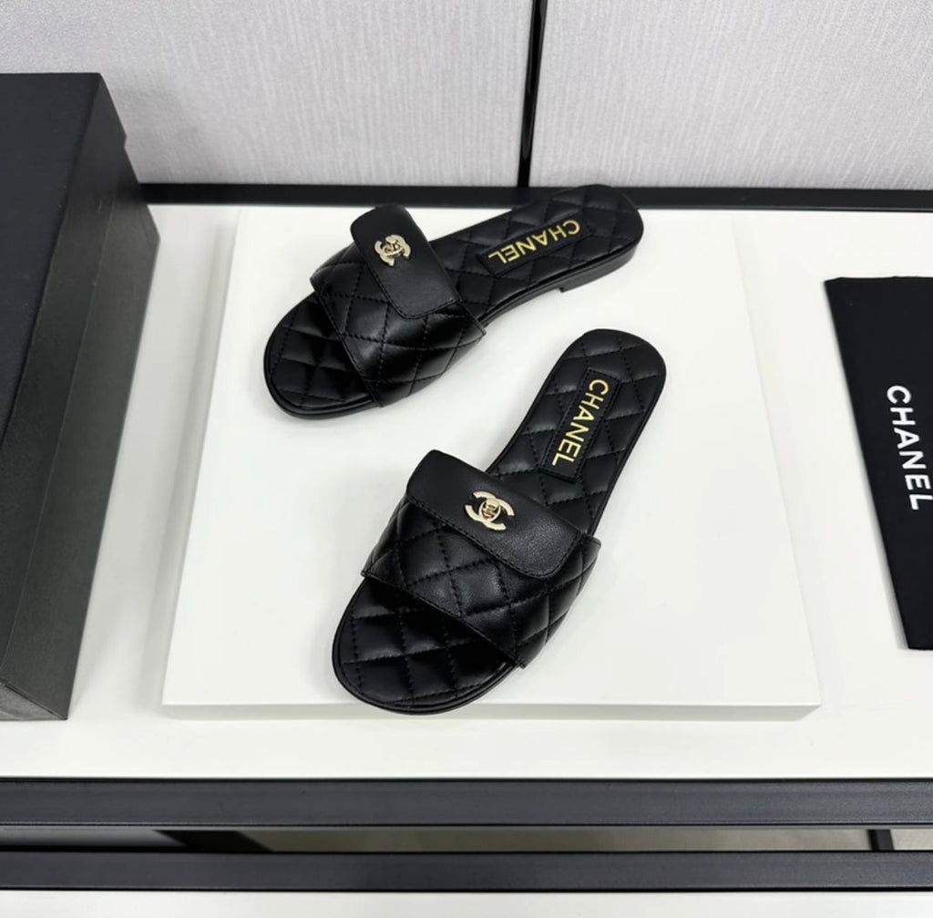 Sandales:CHANEL