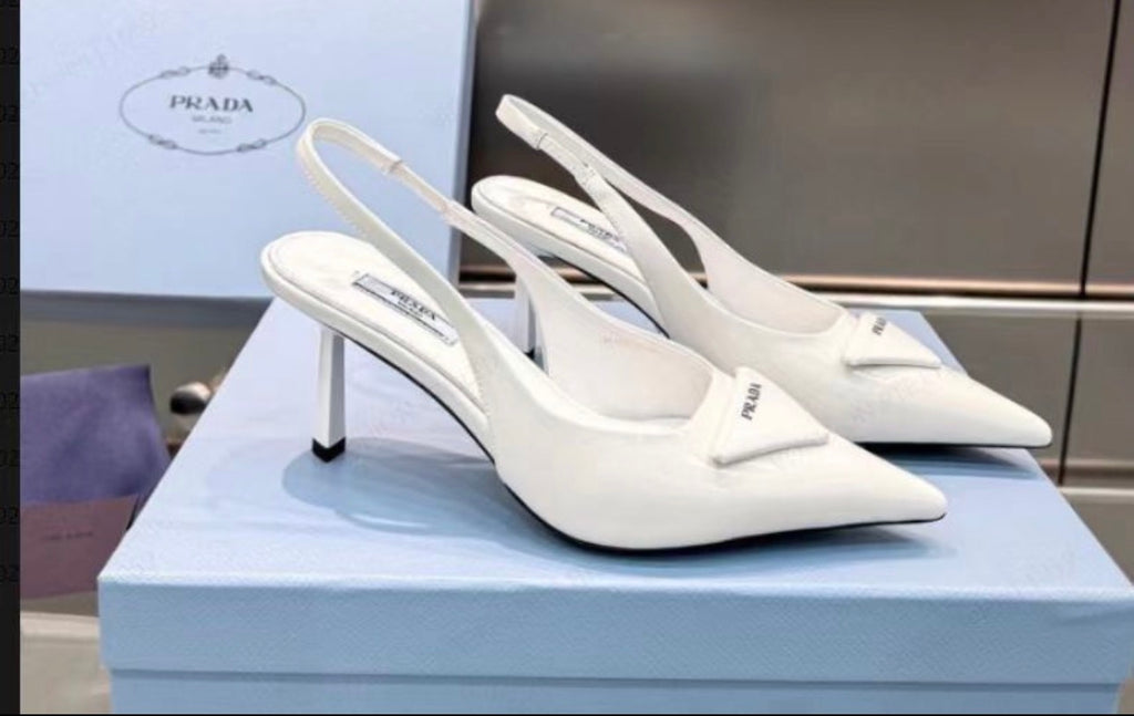 Escarpins:PRADA