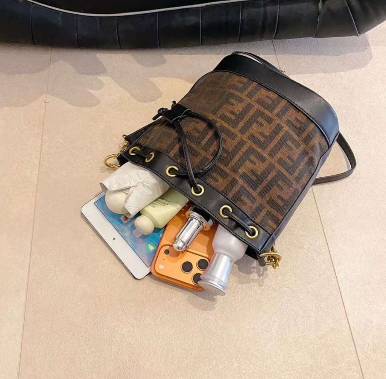 Sac à main:FENDI ;DIOR