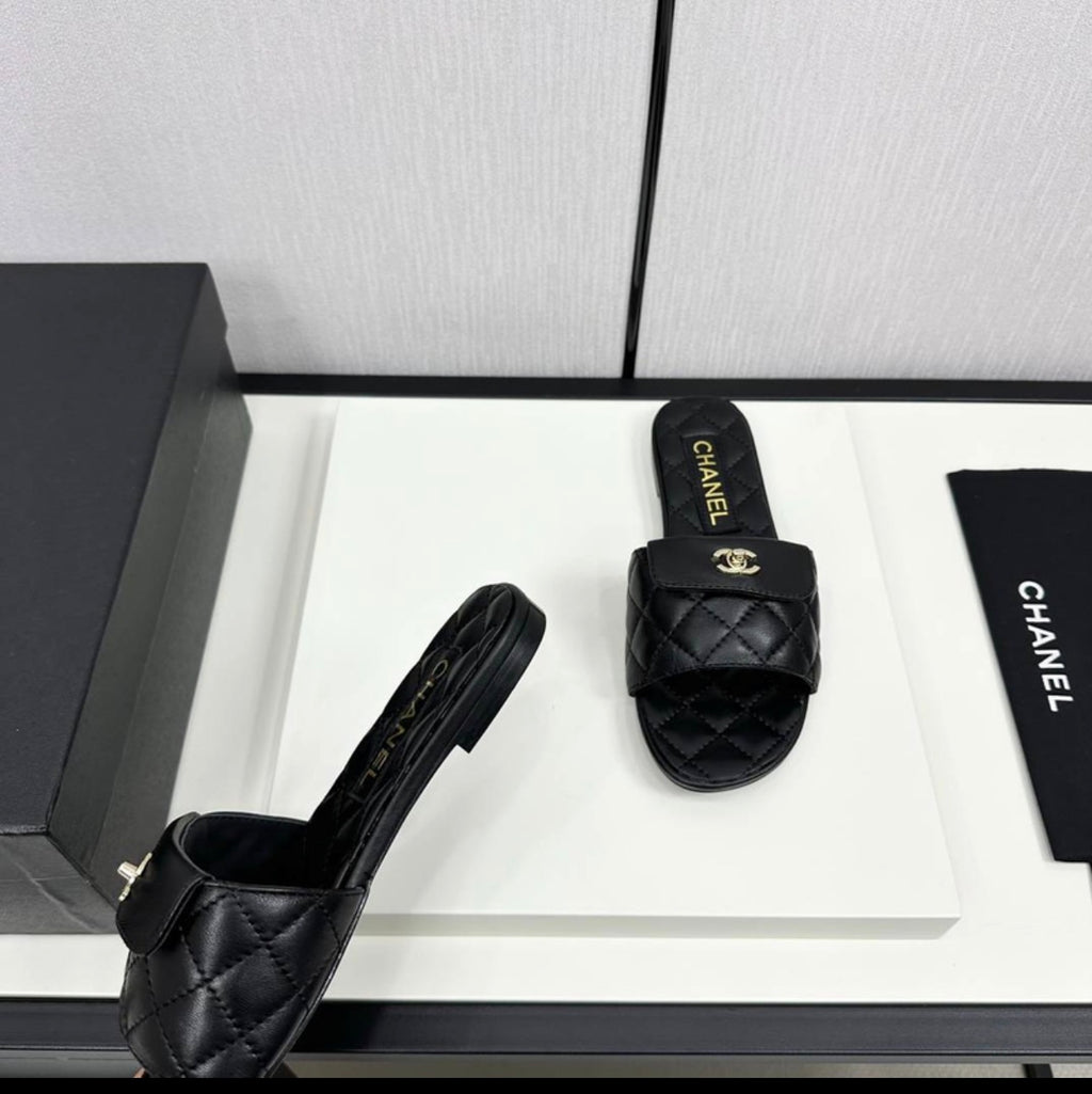 Sandales:CHANEL