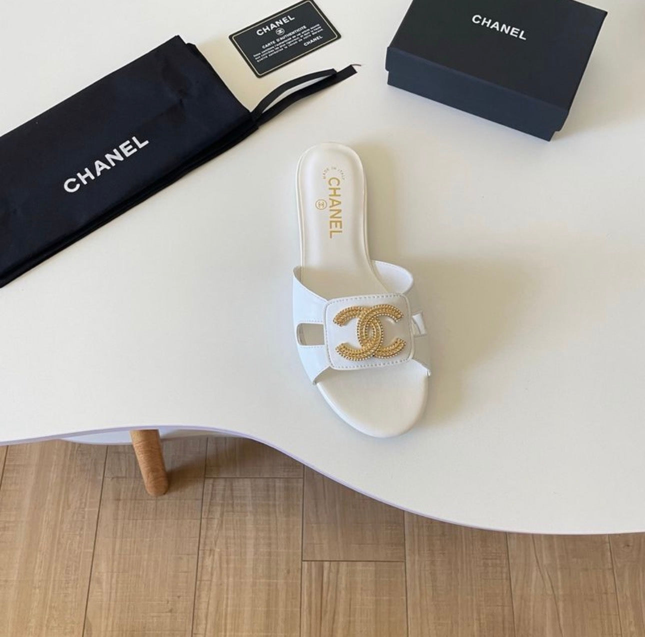 Sandales:CHANEL