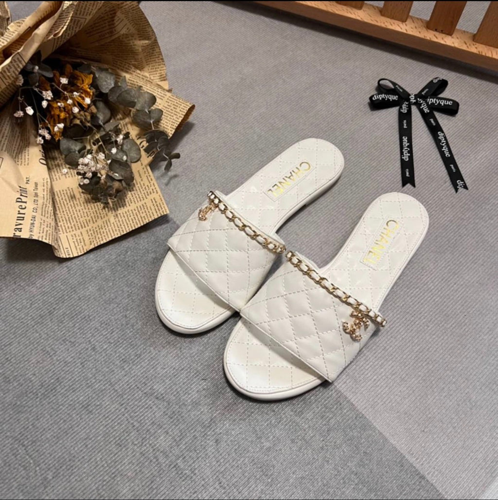 Sandales:CHANEL
