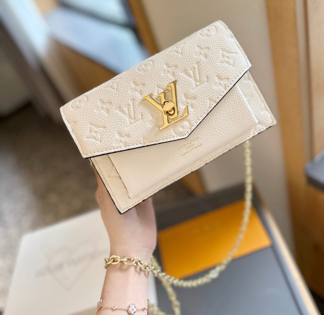 Sac a main:LV