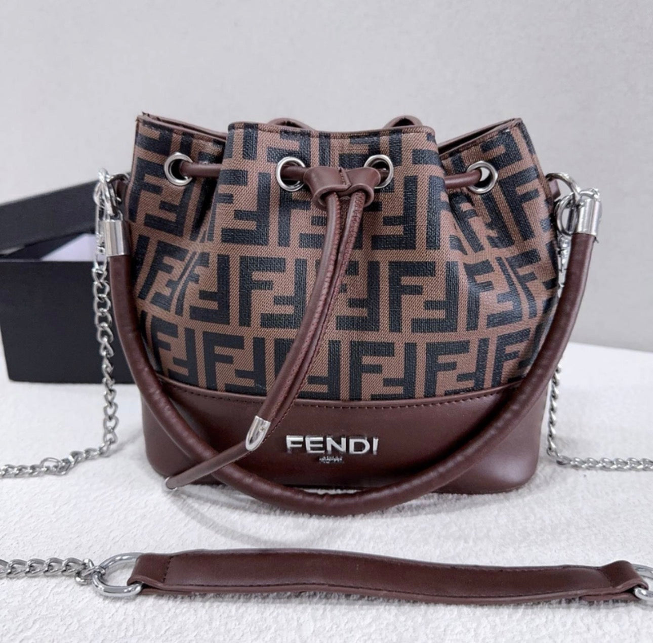 Sac à main : FENDI