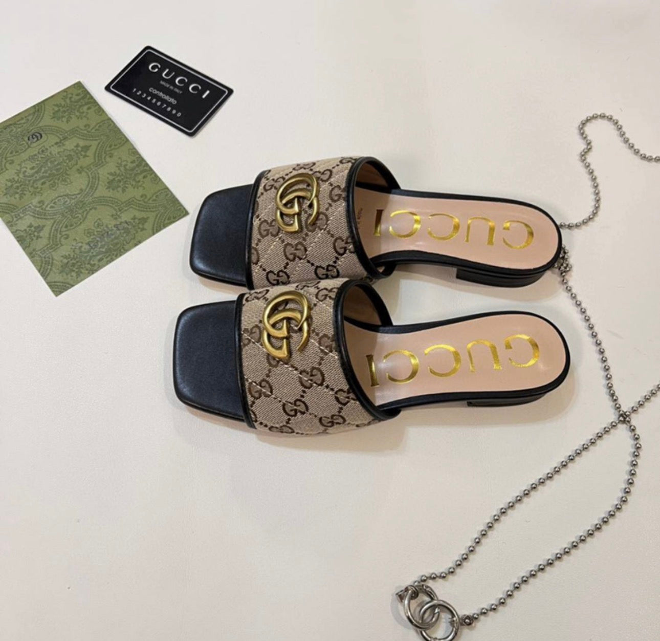 Sandales:GUCCI