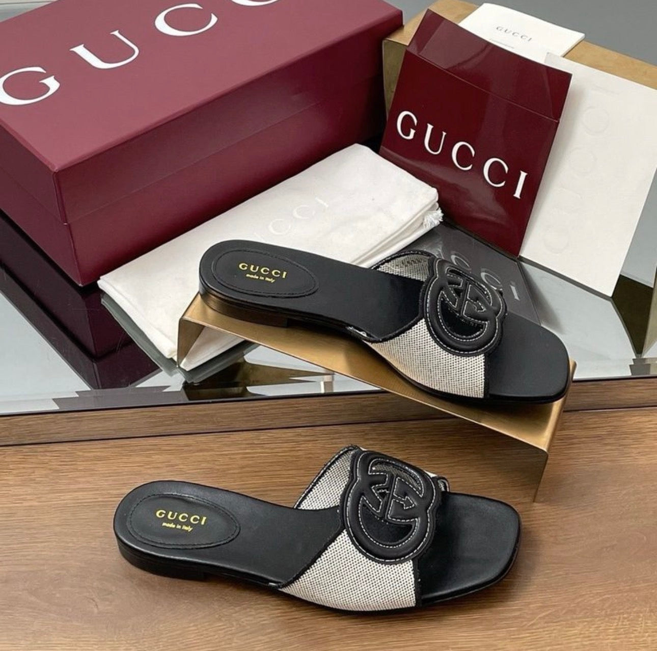 Sandales:GUCCI