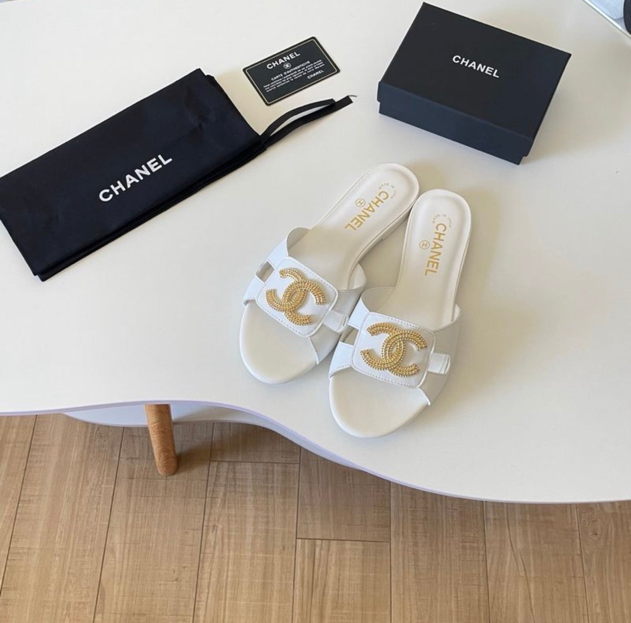 Sandales:CHANEL