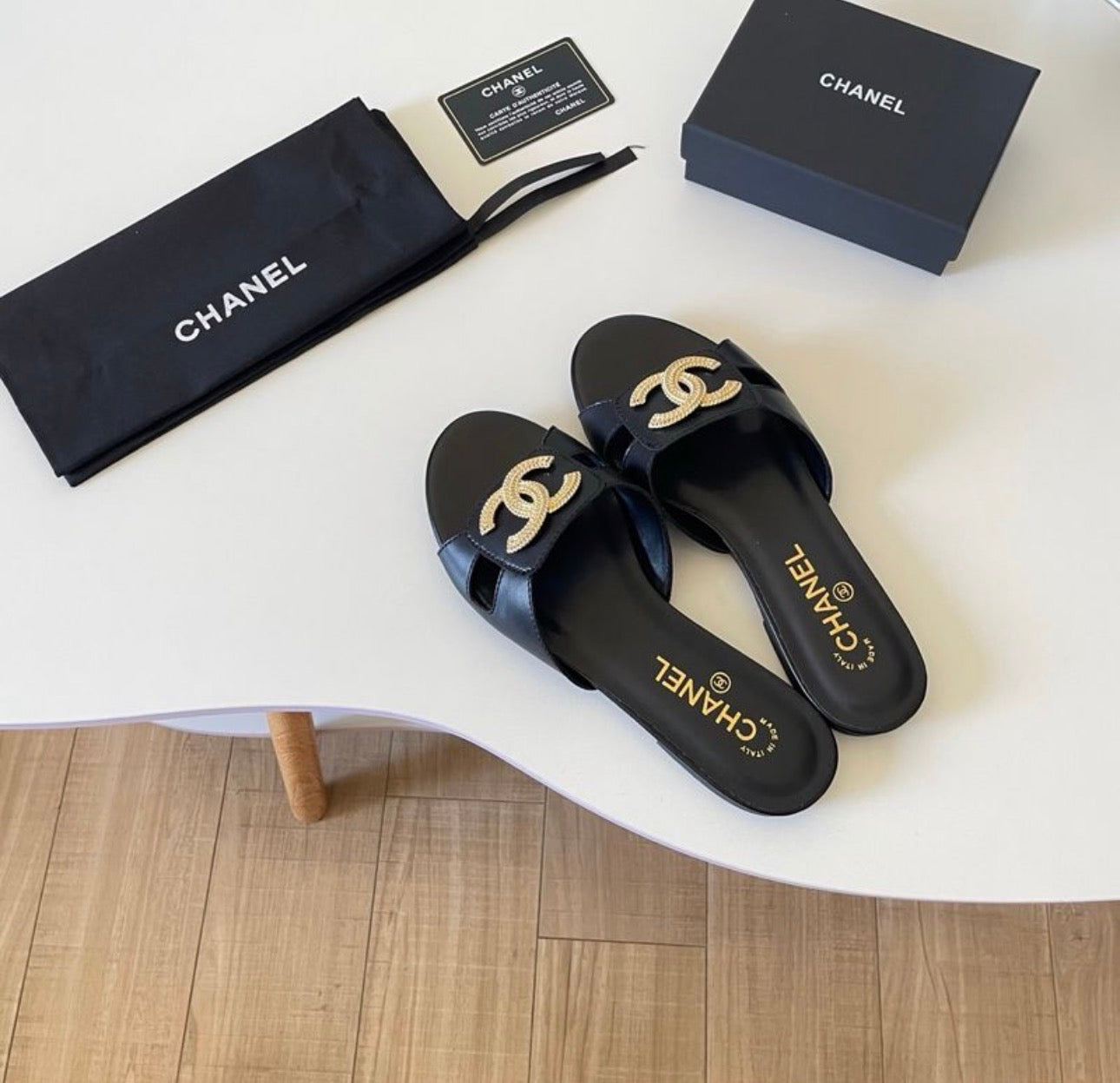 Sandales:CHANEL