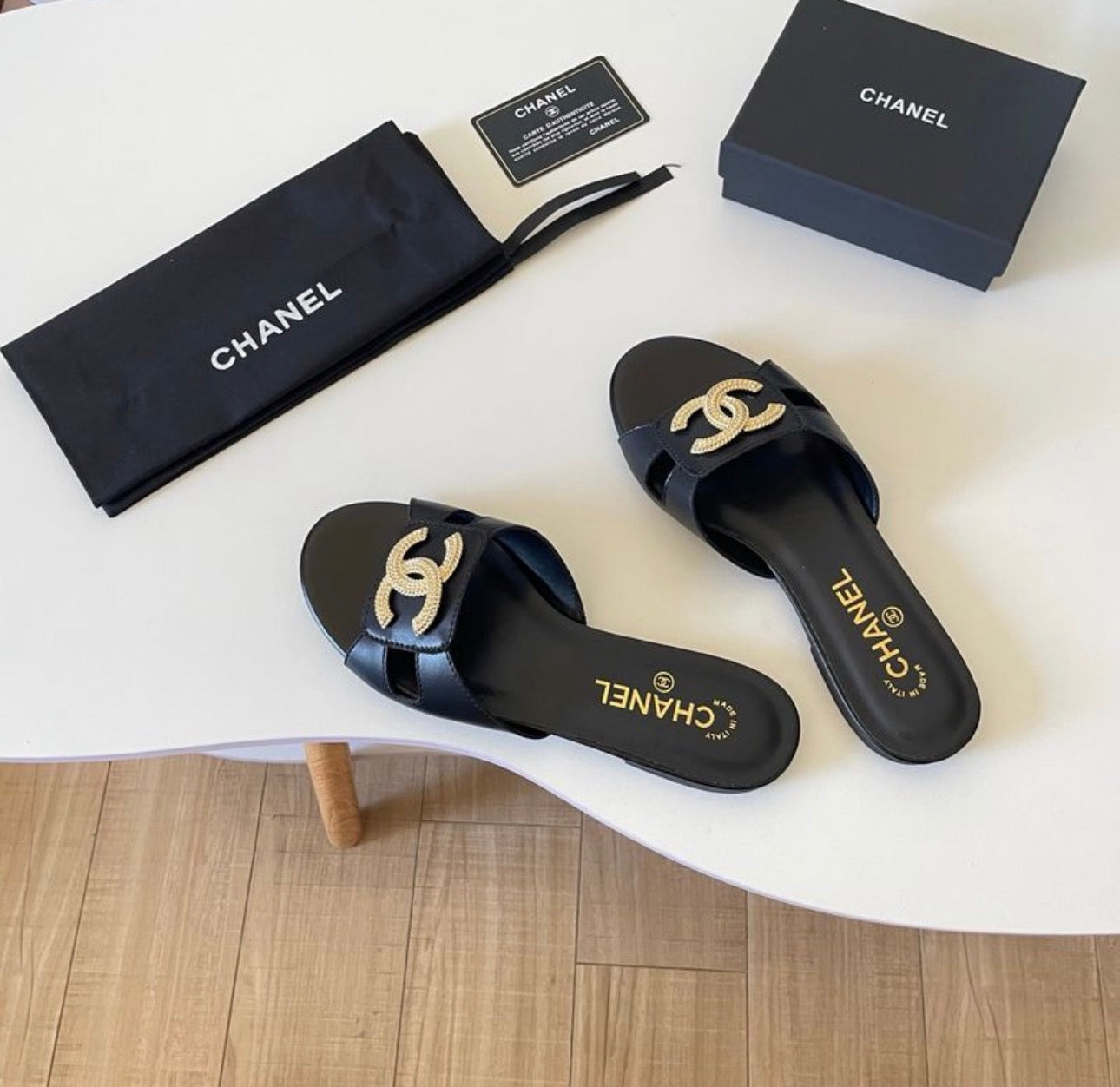 Sandales:CHANEL