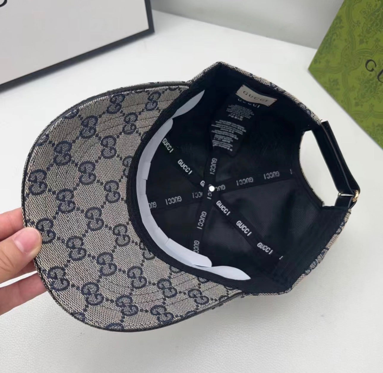 Casquette:GUCCI