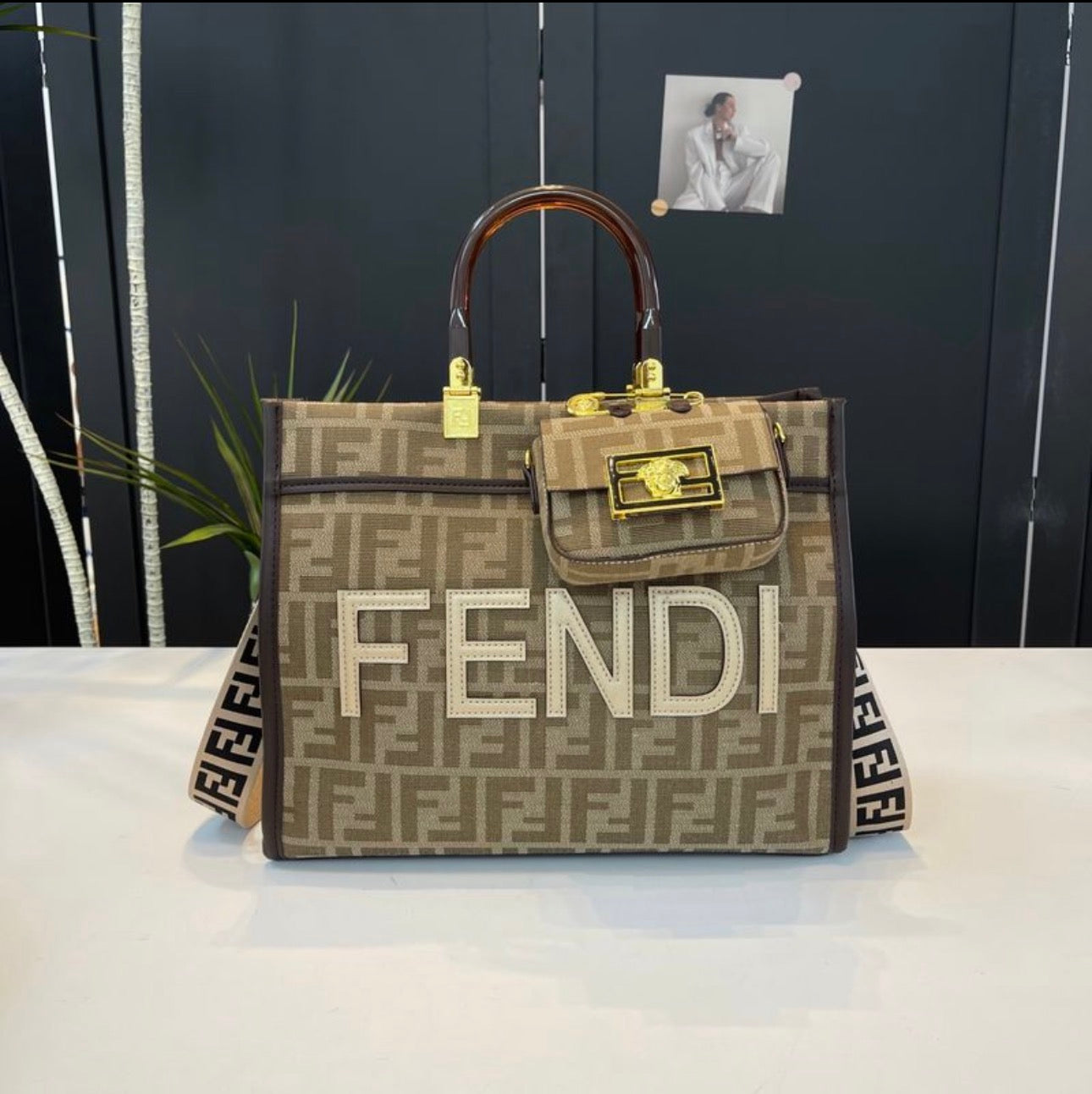 Sac à main:FENDI