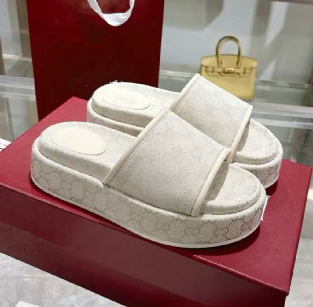 Sandales:Gucci