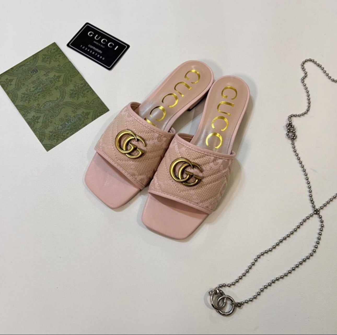 Sandales:GUCCI