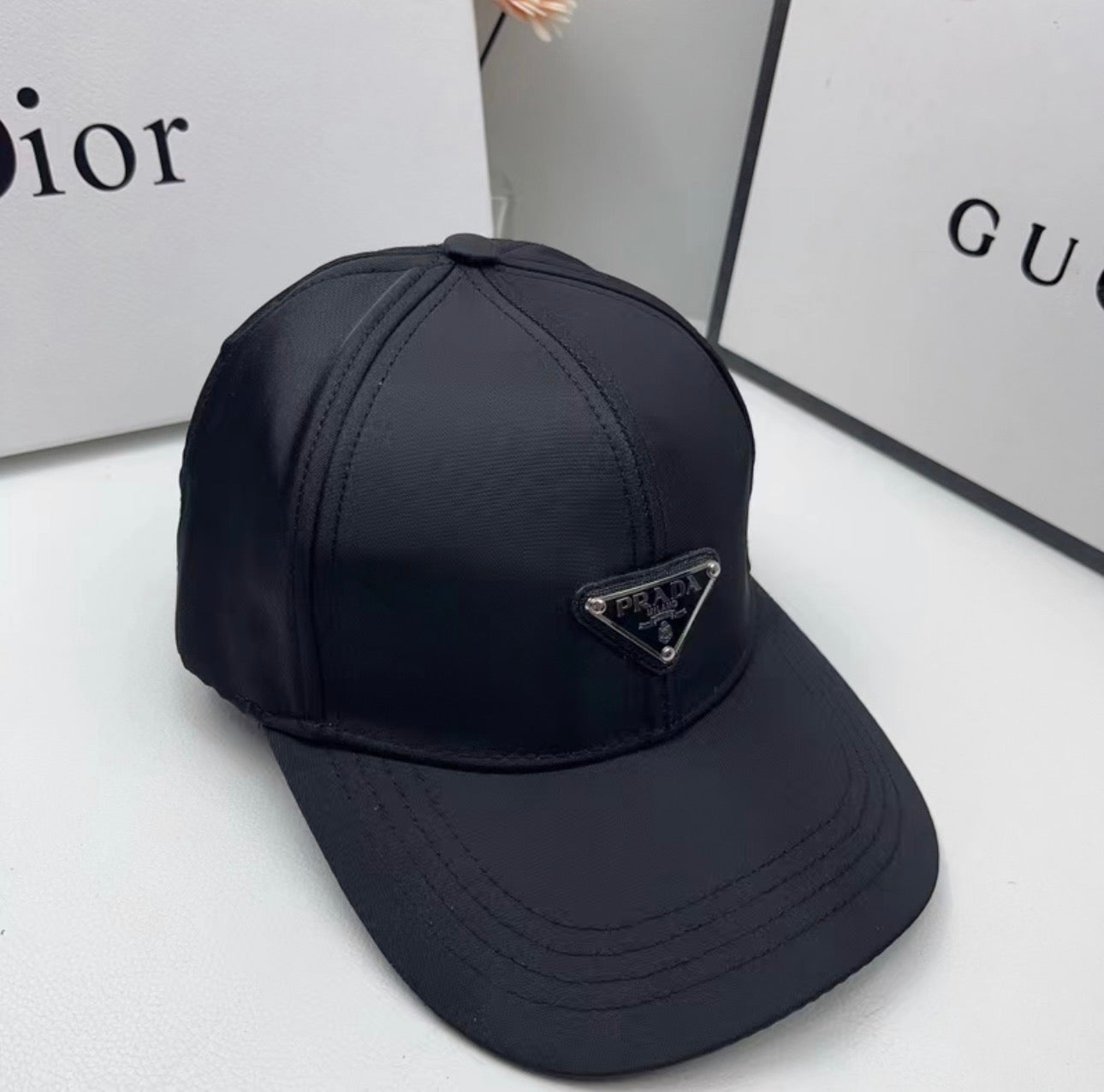 Casquette:PRADA