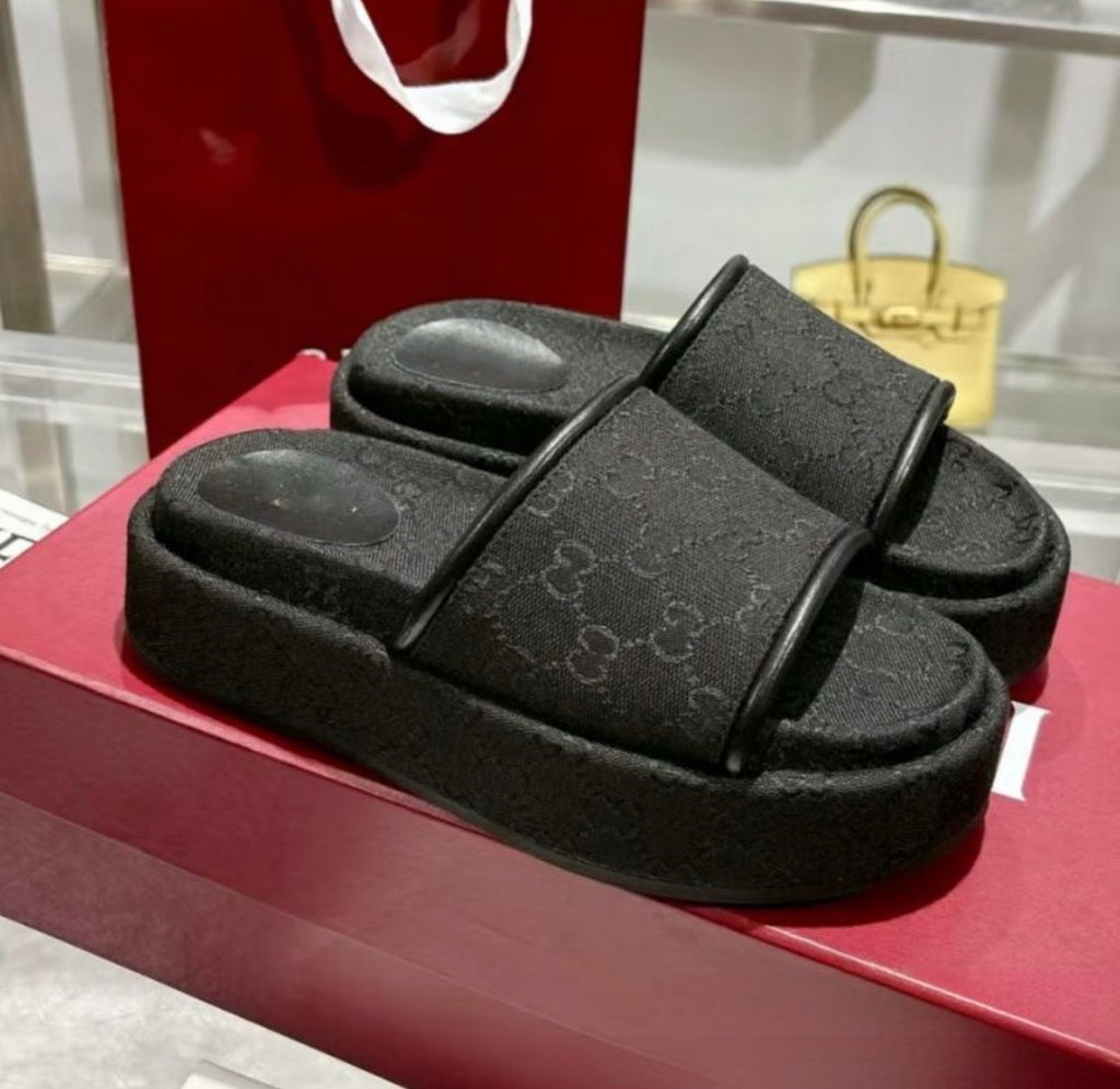 Sandales:Gucci