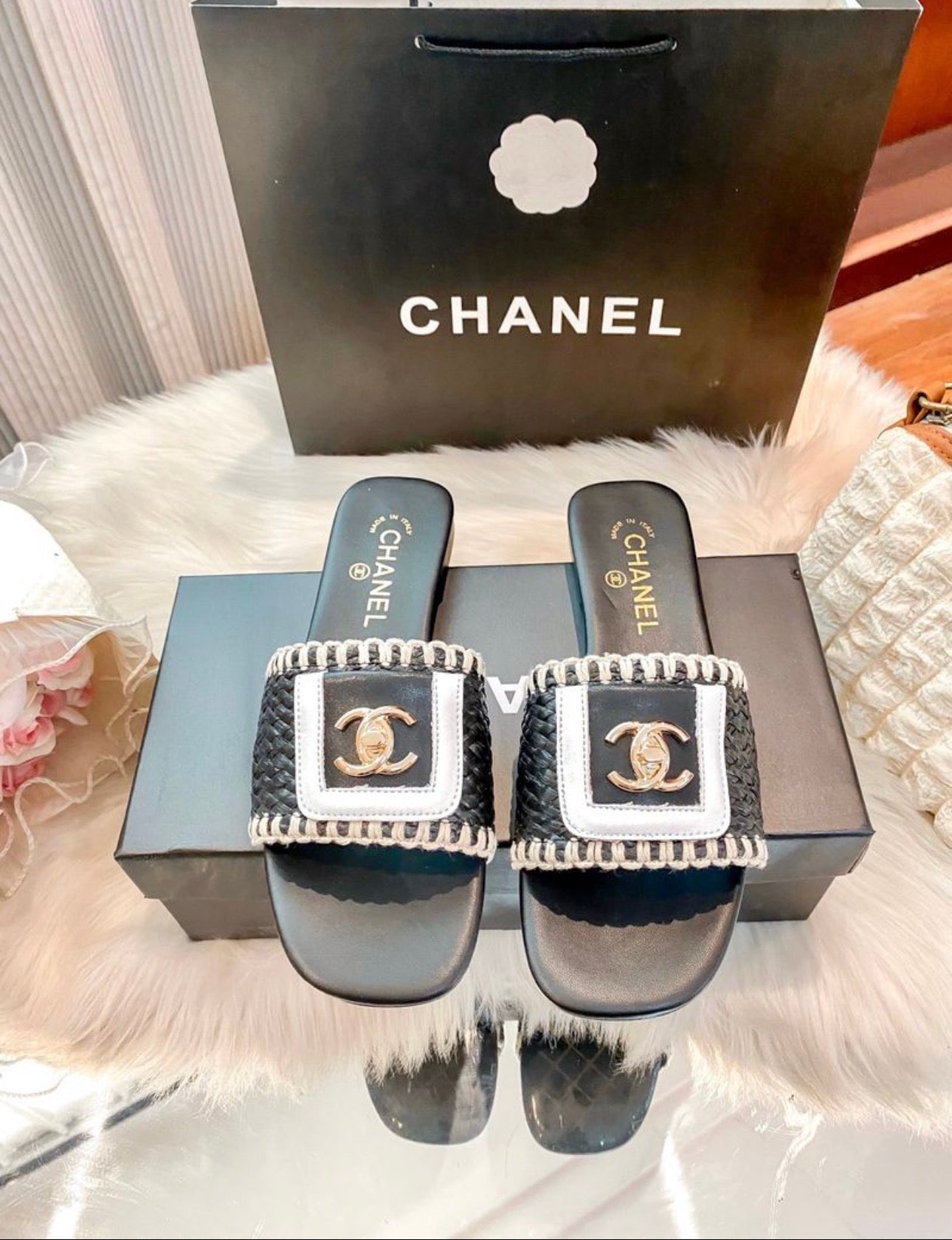 Sandales:CHANEL