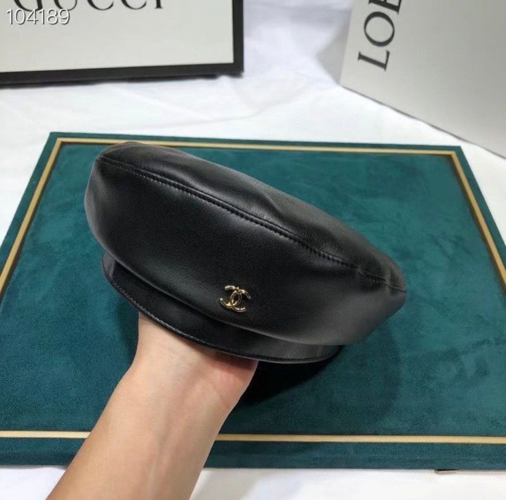Casquette:CHANEL