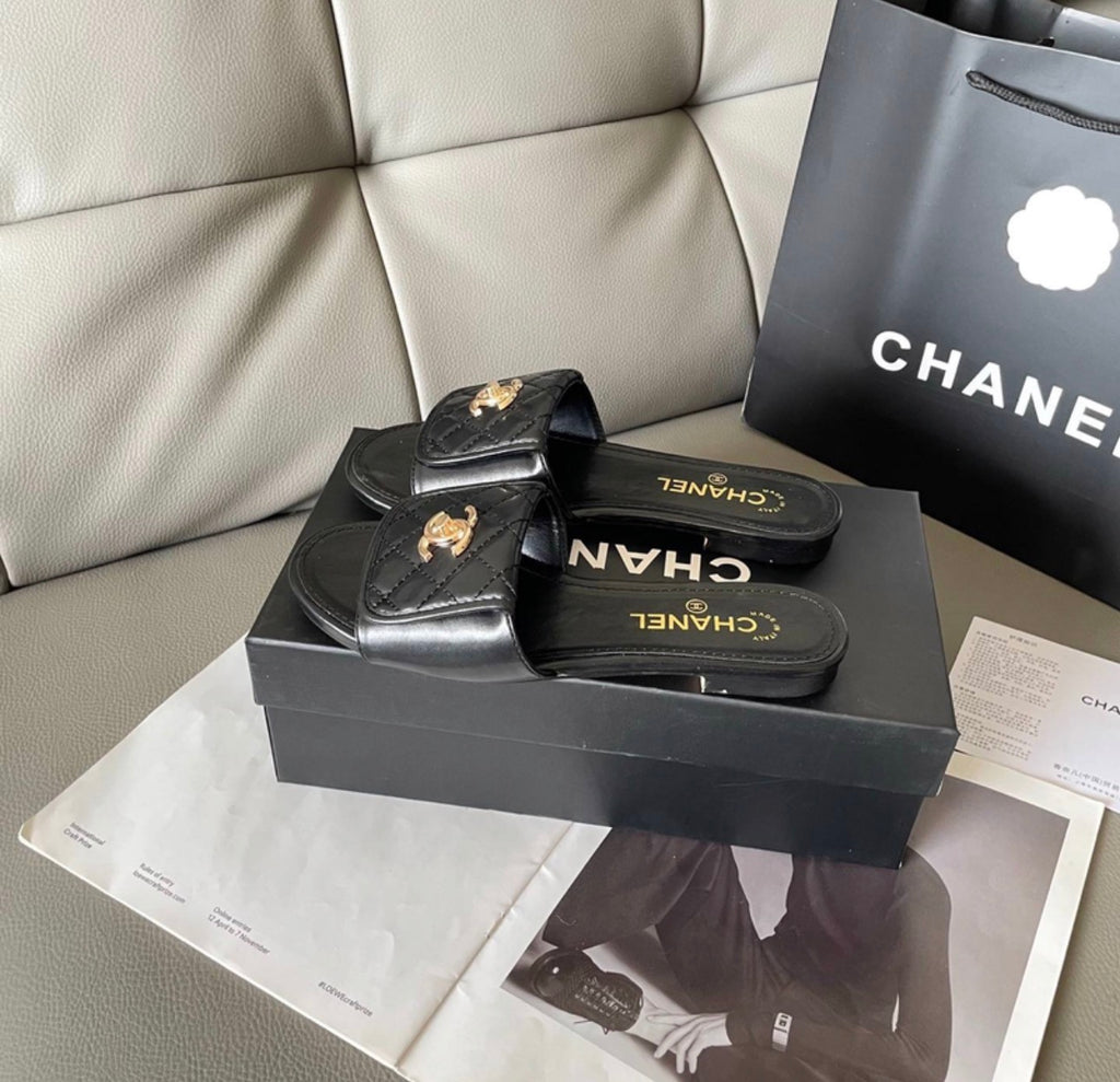 Sandales:CHANEL