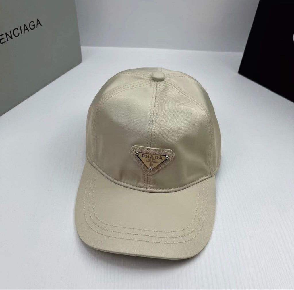 Casquette:PRADA