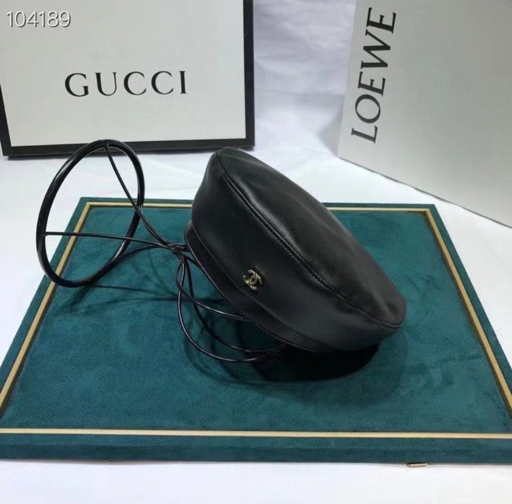 Casquette:CHANEL