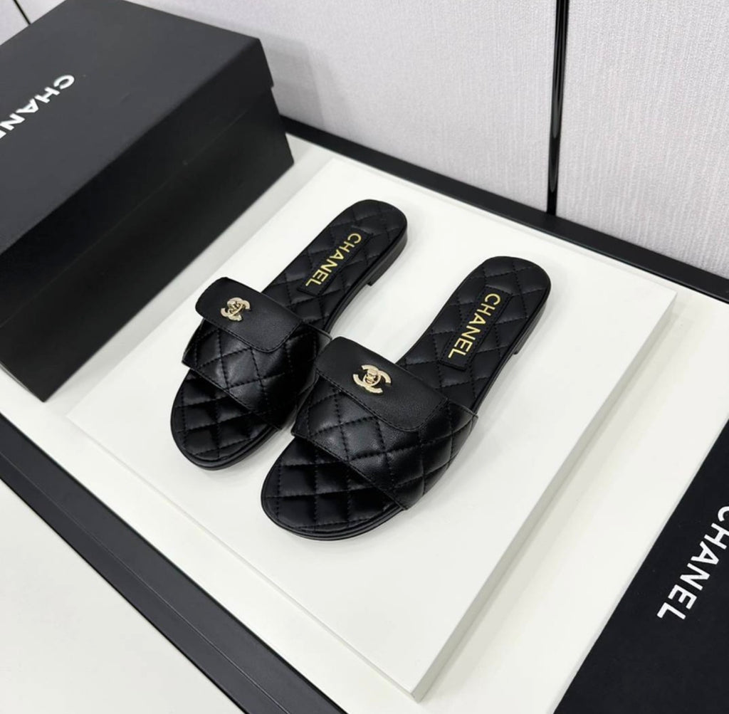 Sandales:CHANEL