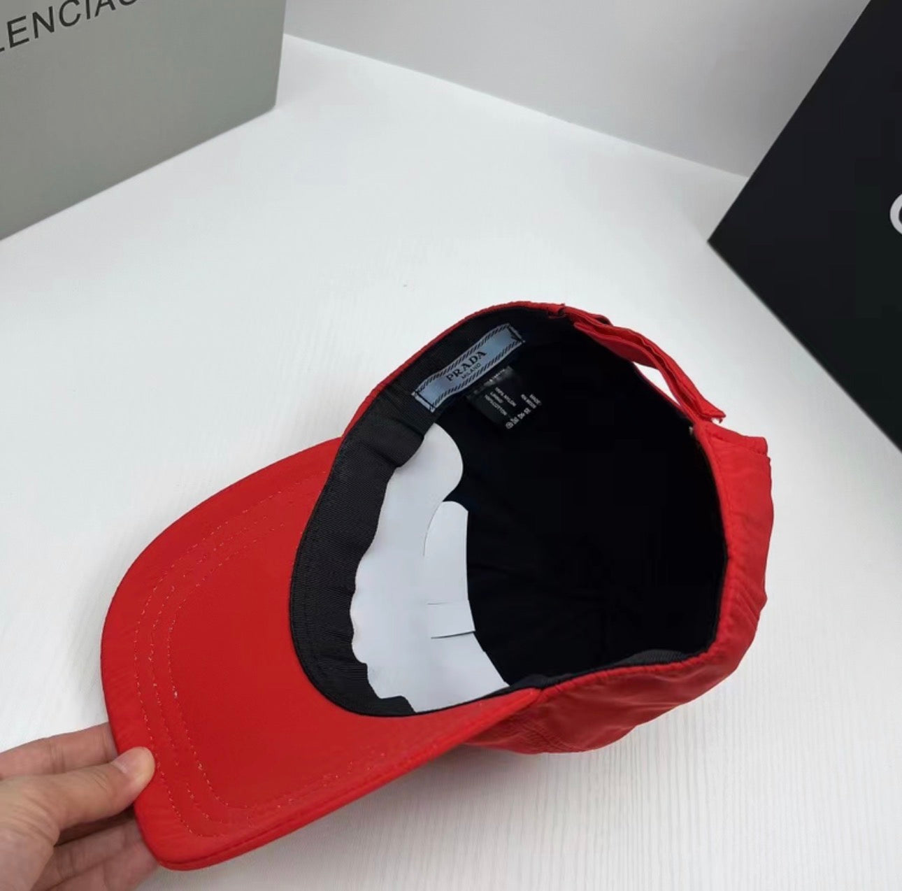 Casquette:PRADA