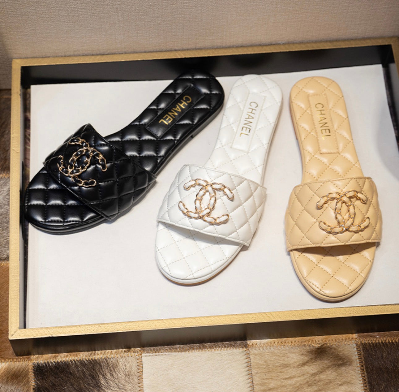 Sandales :CHANEL
