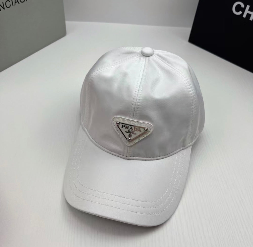 Casquette:PRADA