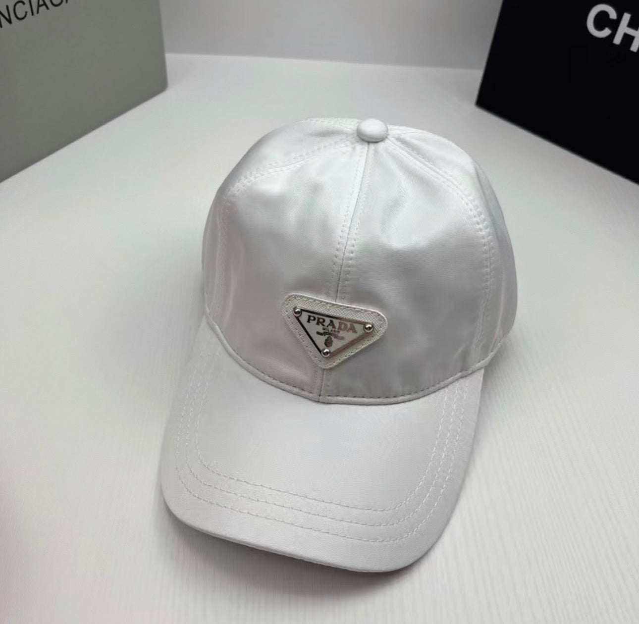 Casquette:PRADA