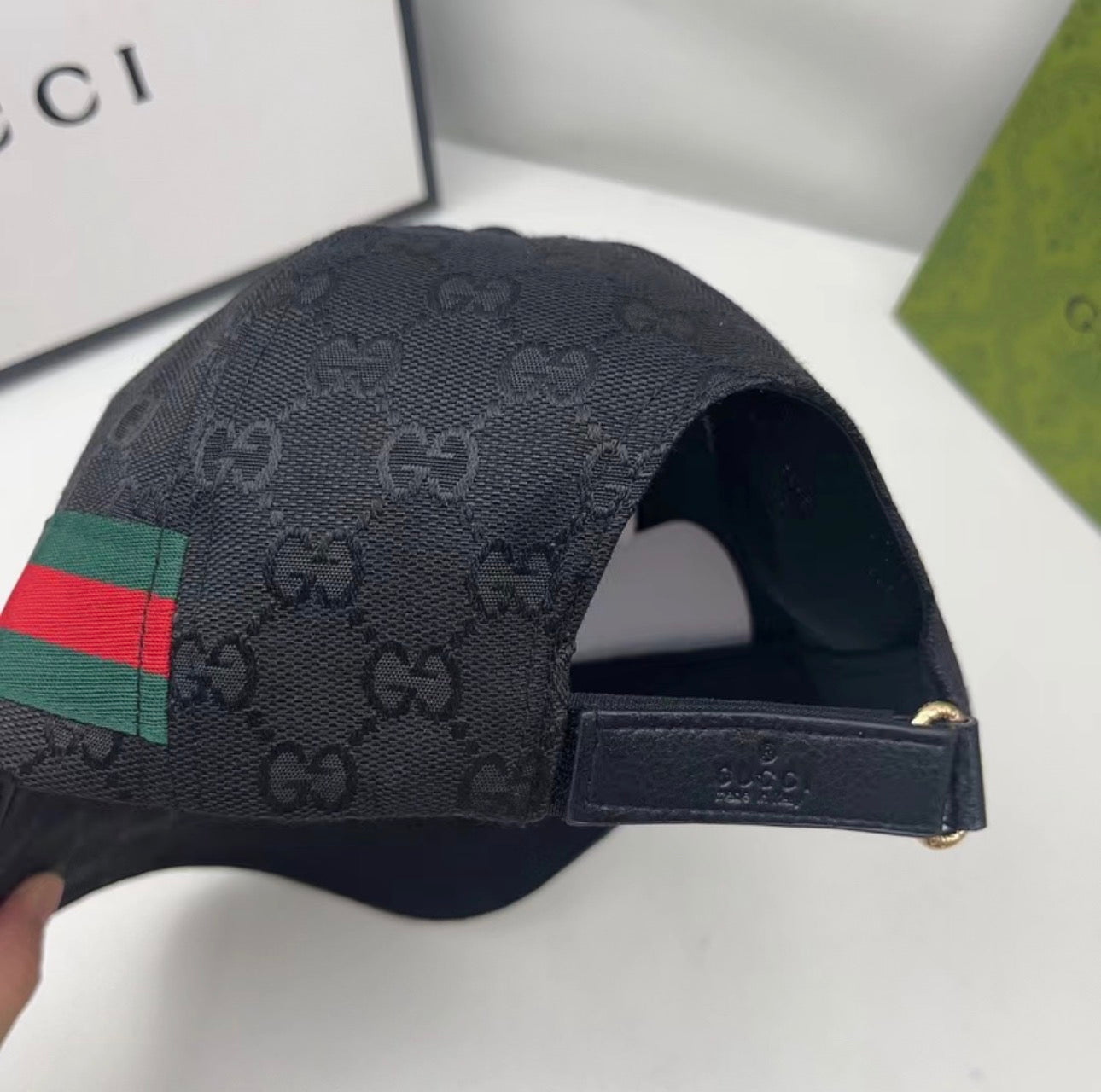 Casquette:GUCCI
