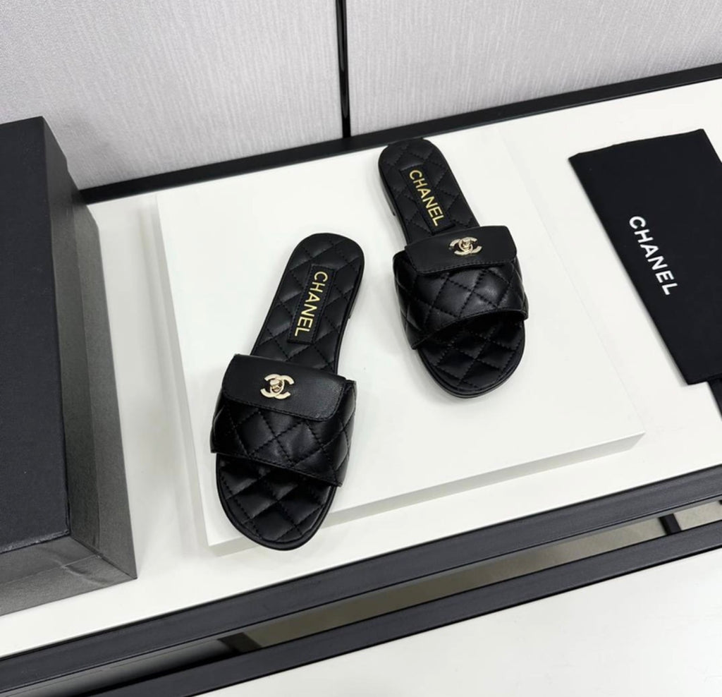 Sandales:CHANEL