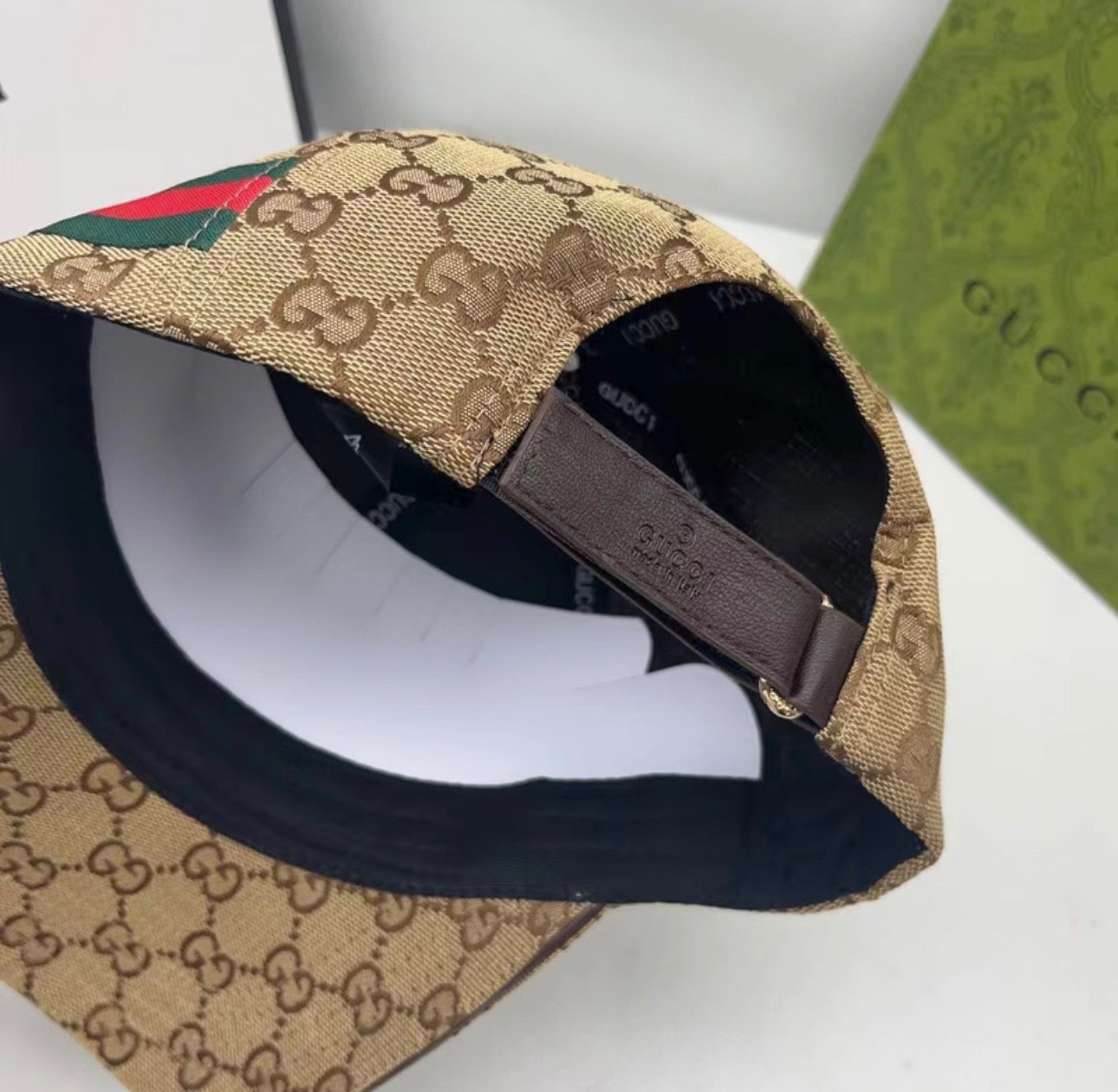 Casquette:GUCCI