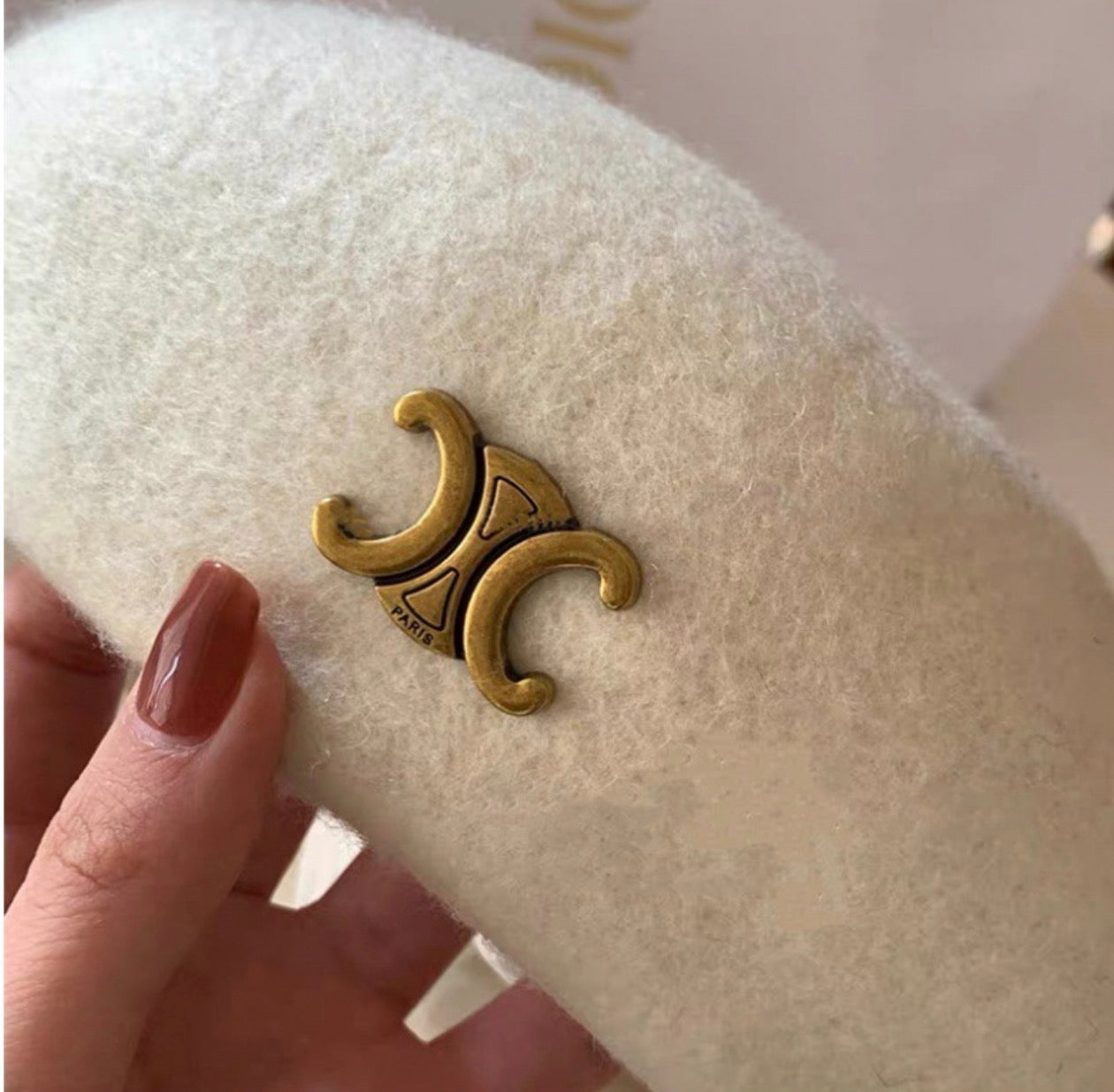 Chapeaux Élégants & Tendance