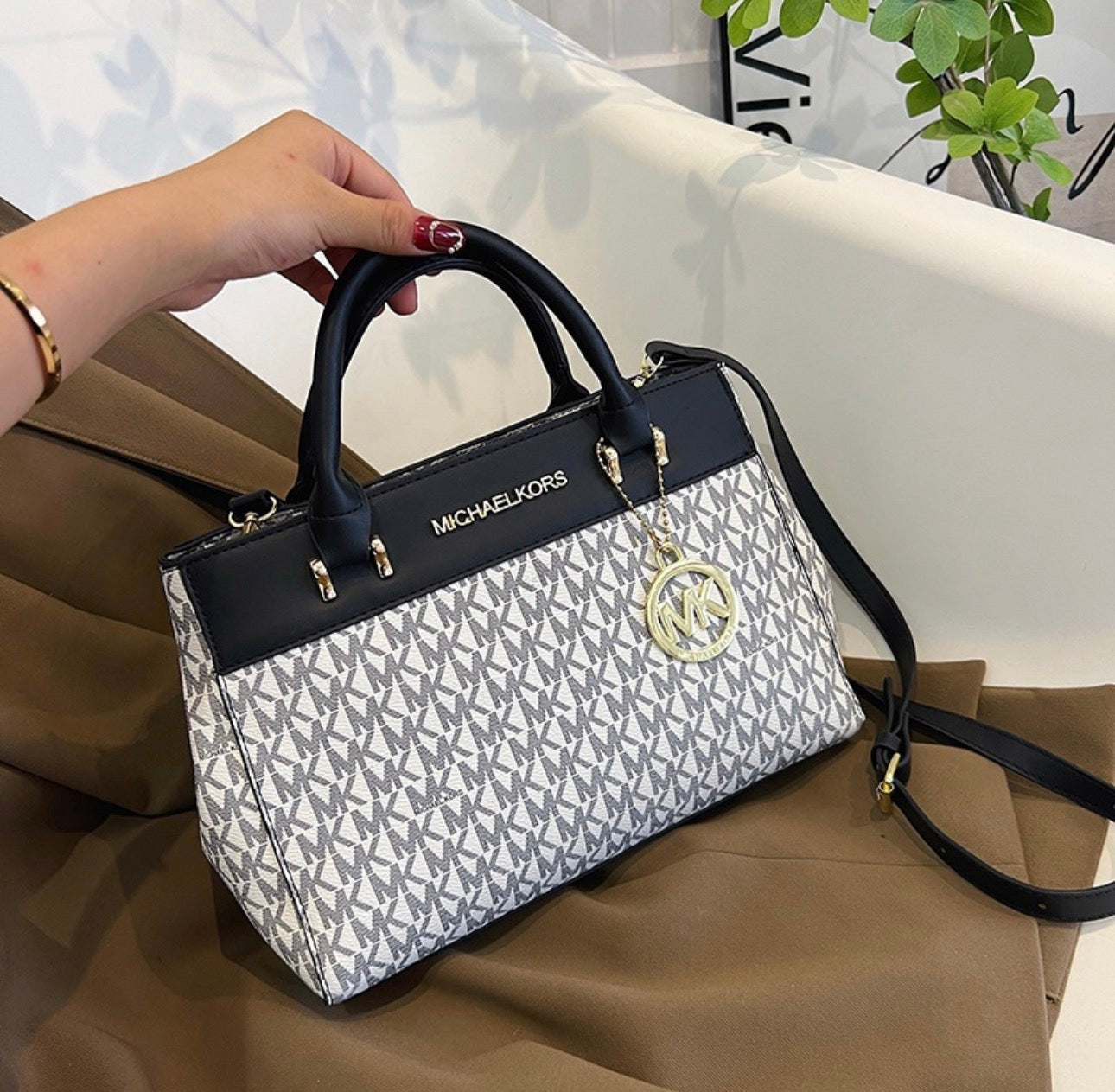 Sac à mai:MK