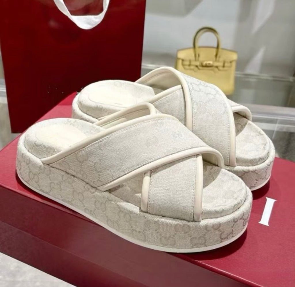 Sandales:Gucci