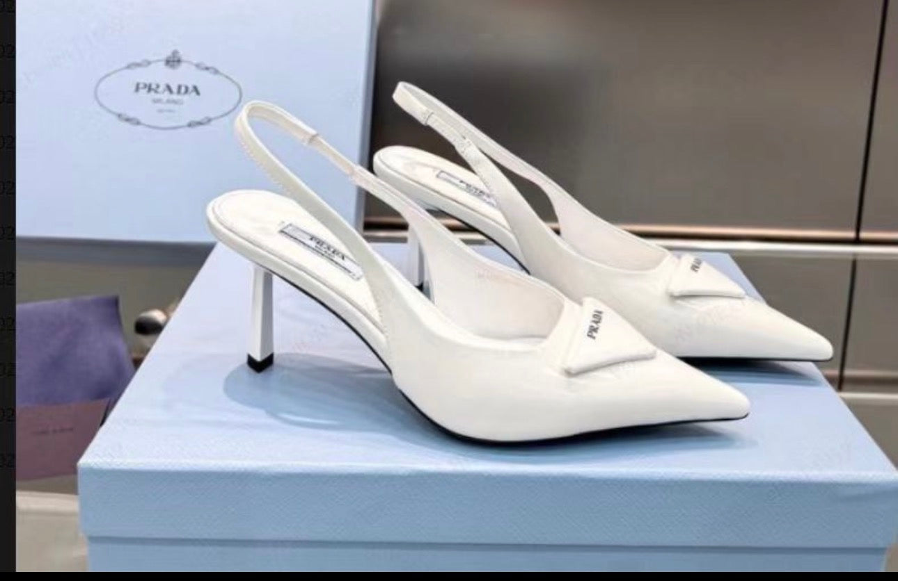 Escarpins:PRADA