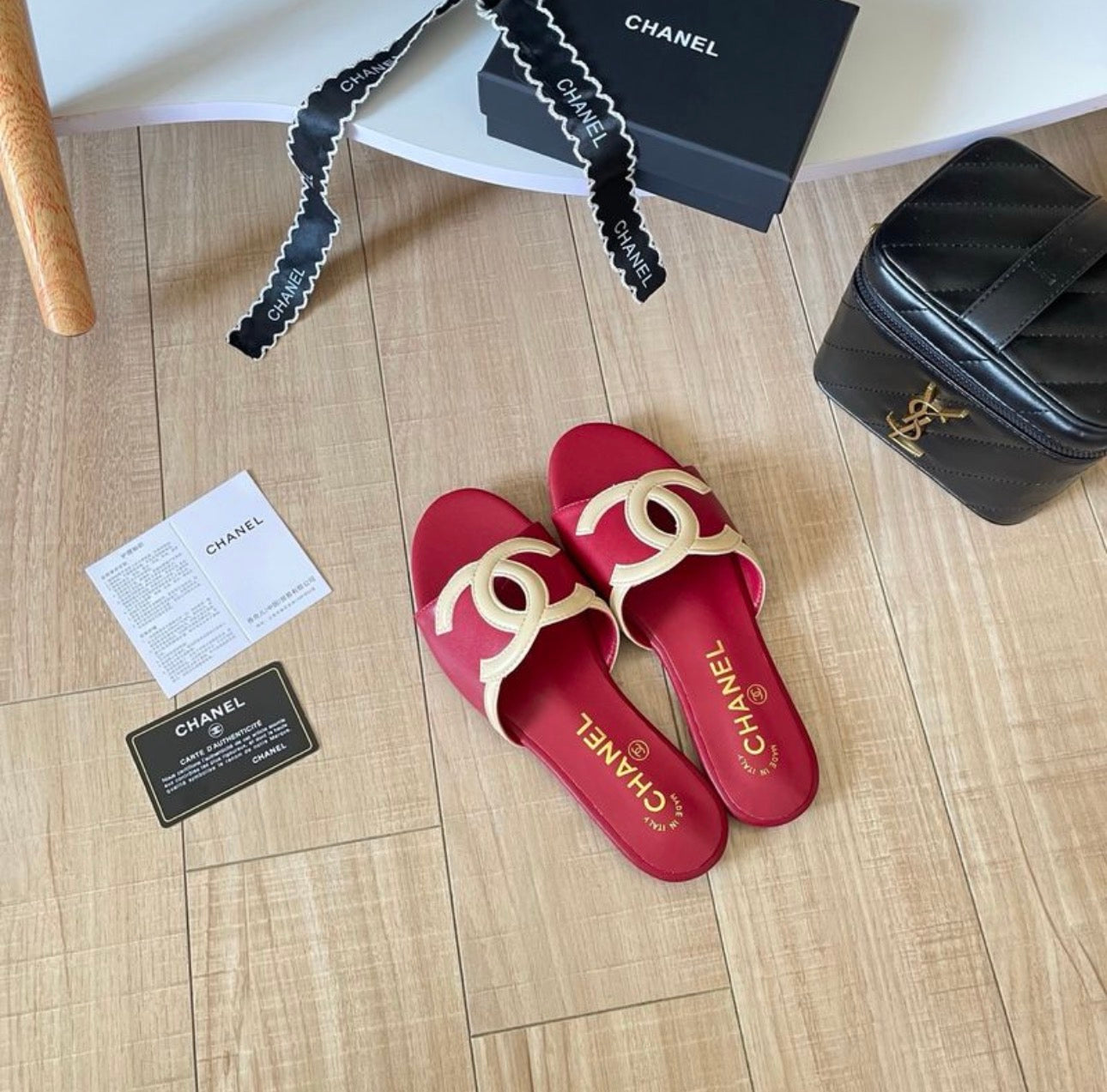 Sandales:CHANEL