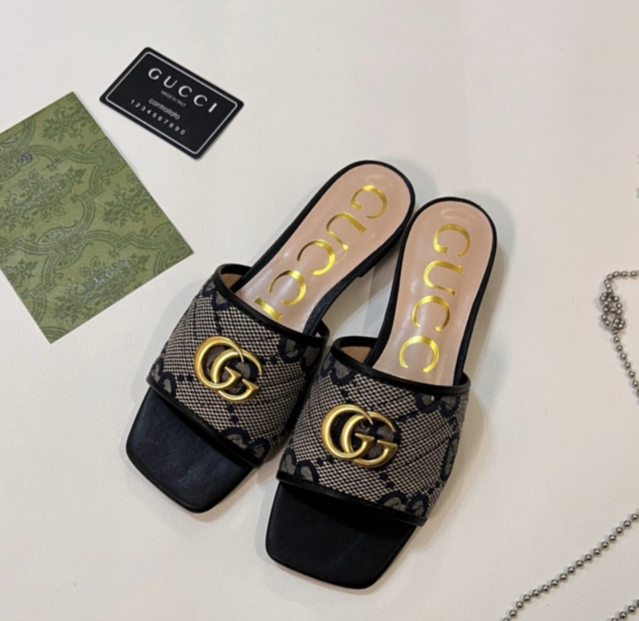Sandales:GUCCI