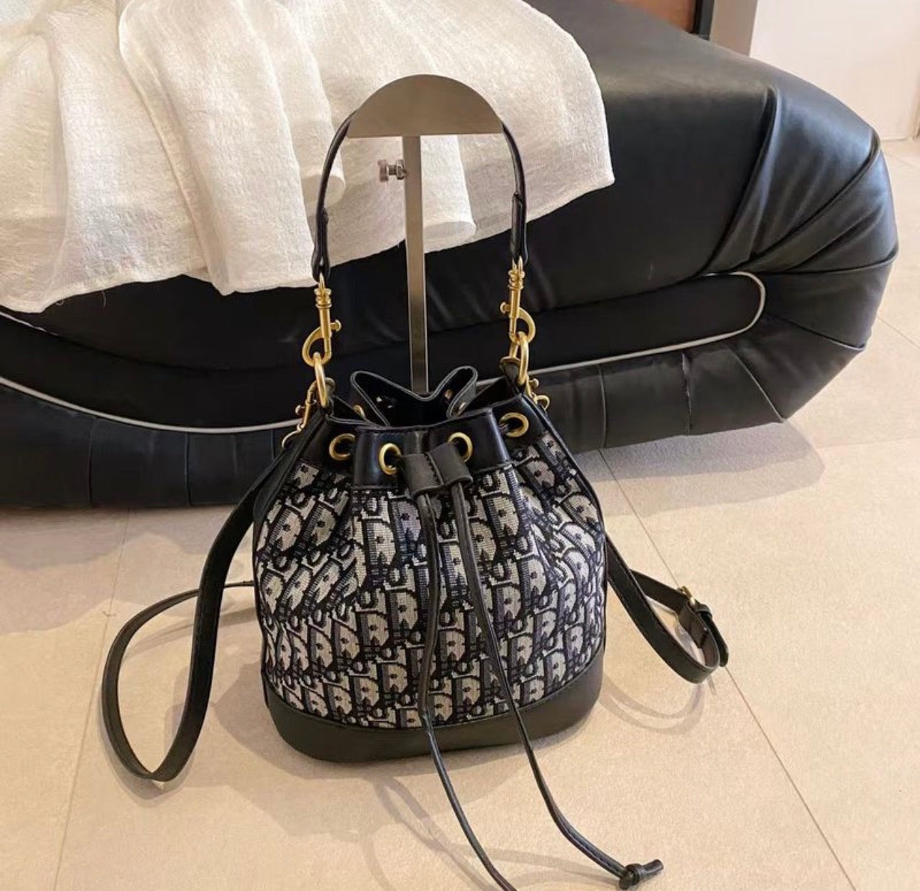 Sac à main:FENDI ;DIOR