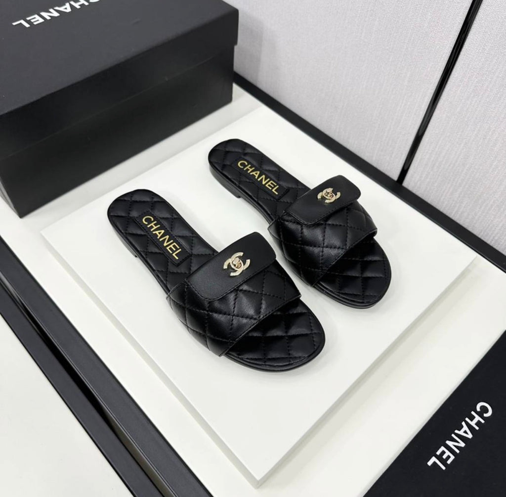 Sandales:CHANEL
