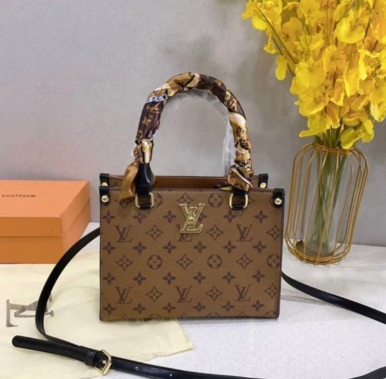 Sac à main:LV
