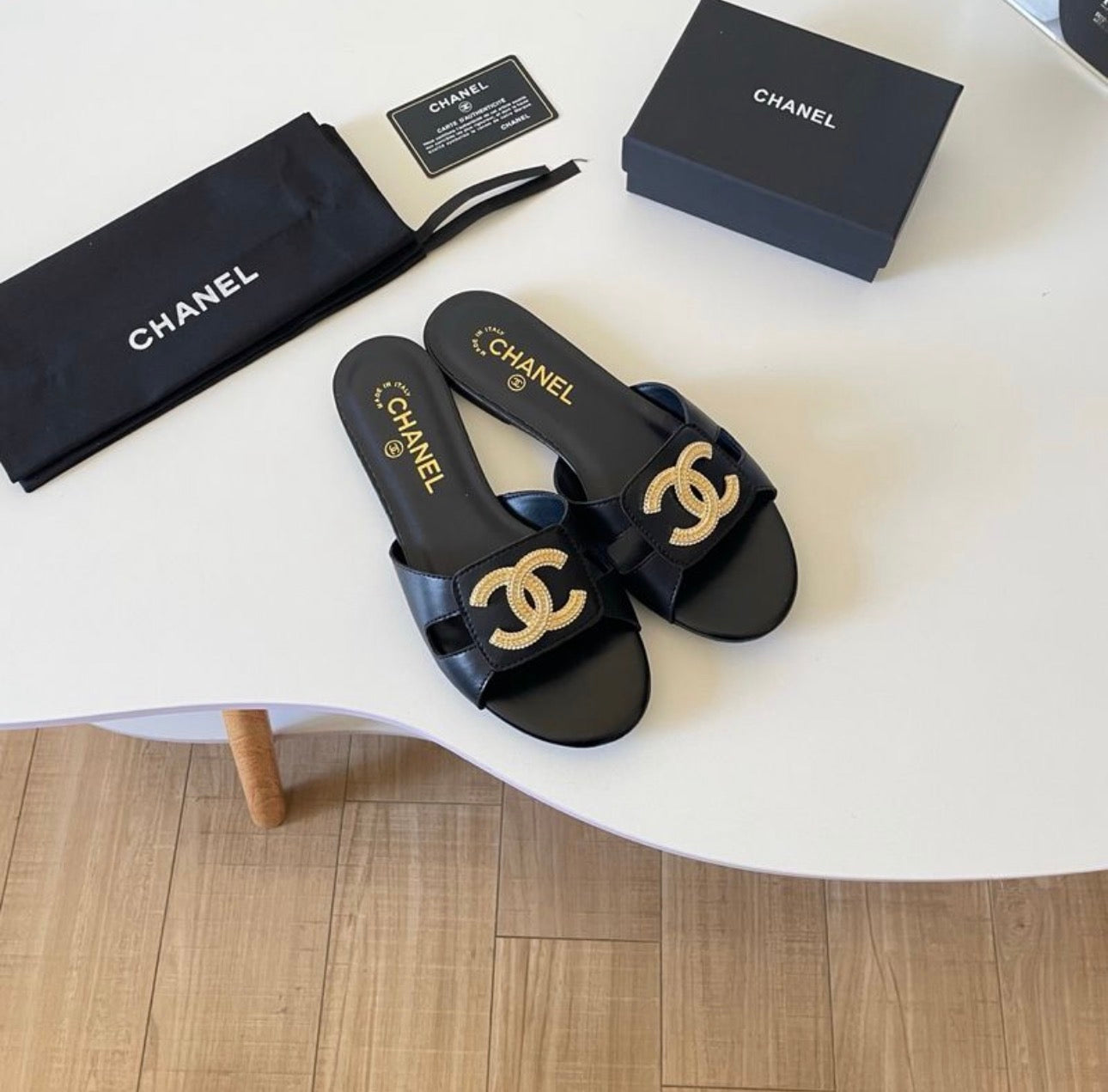 Sandales:CHANEL