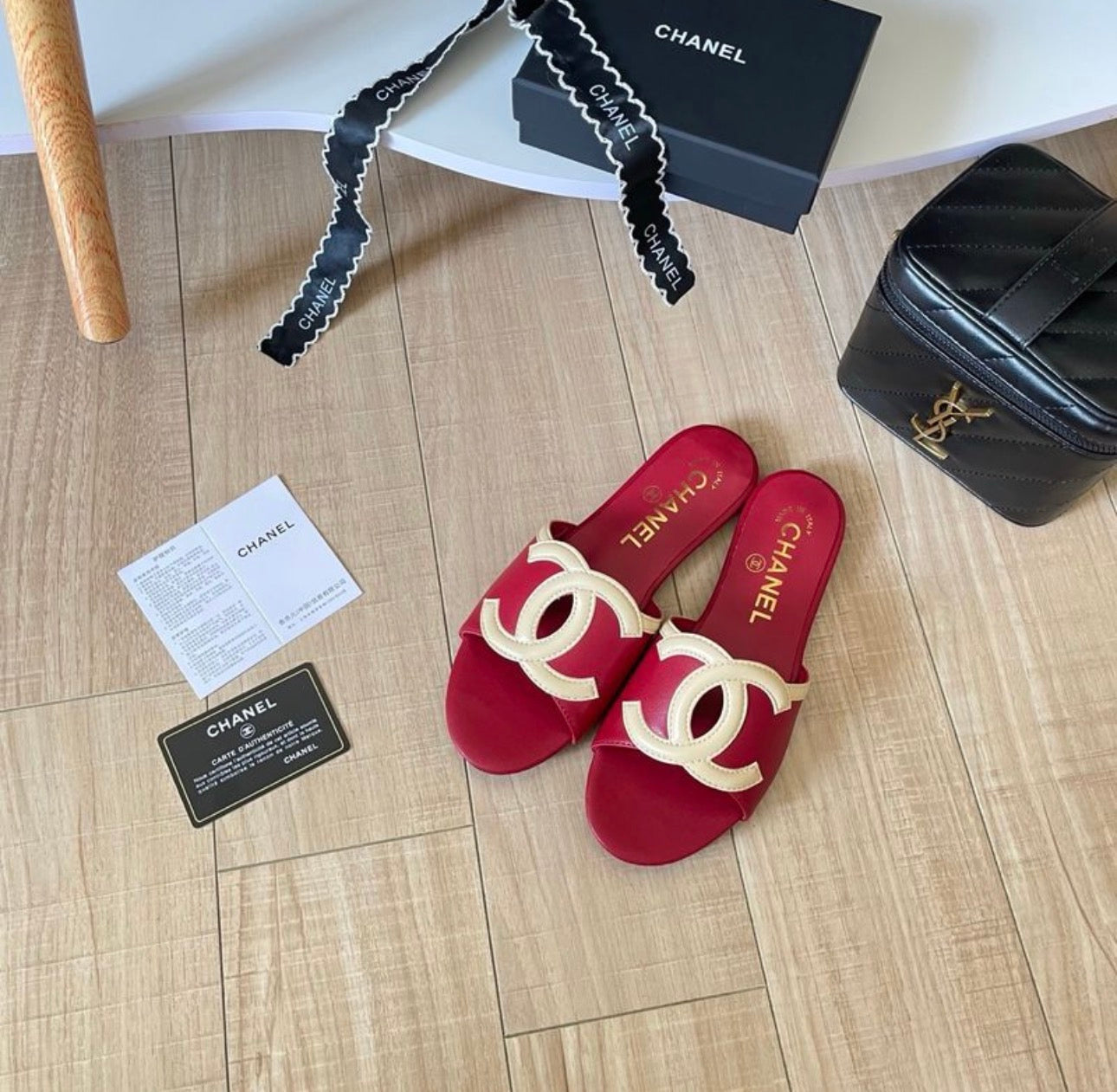 Sandales:CHANEL