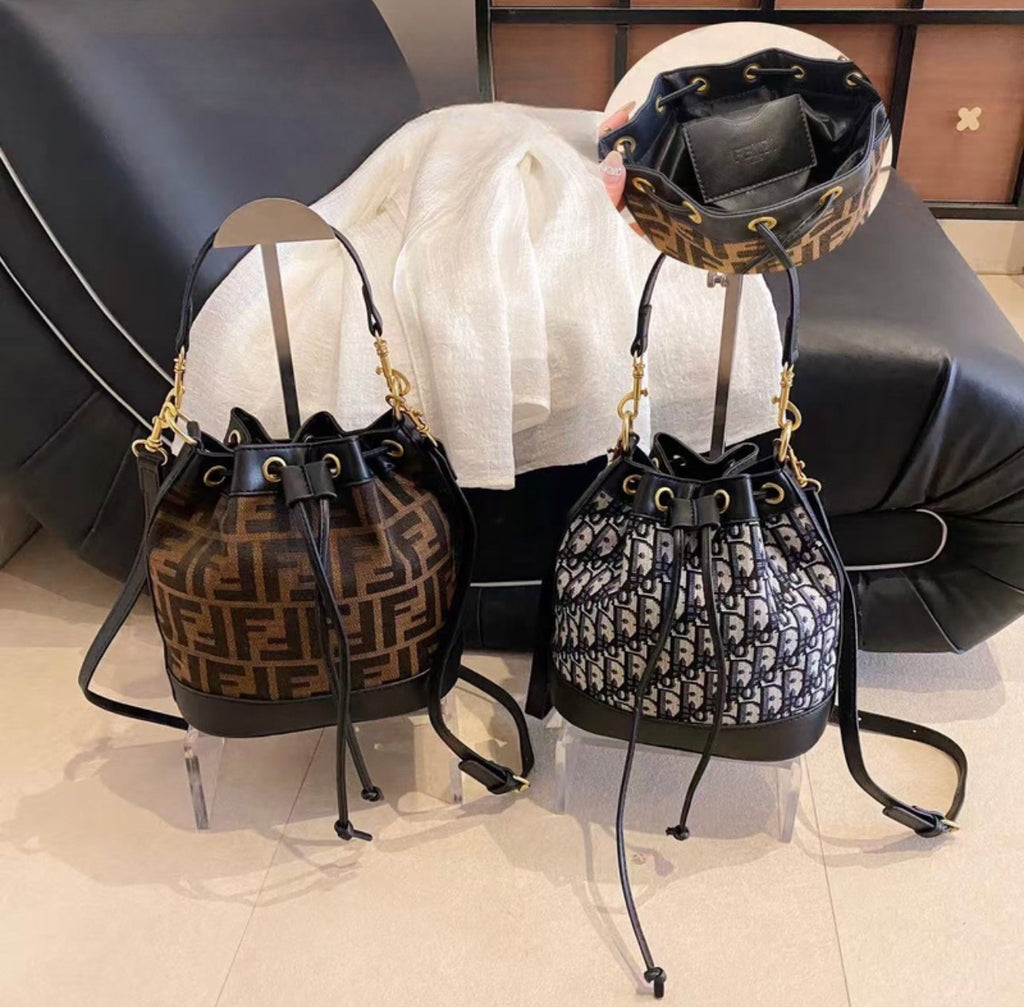 Sac à main:FENDI ;DIOR